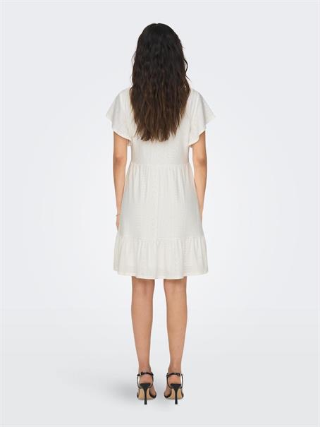 ONLSANDRA S/S V-NECK DRESS JRS NOOS cloud dancer