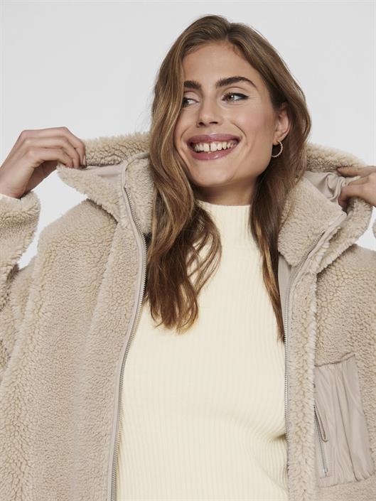 onlsascha-sherpa-jacket-life-otw-noos-cuban-sand