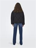 ONLTAMARA SHORT QUILTED JACKET CC OTW black