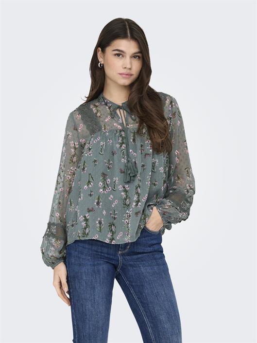 onltessa-eliza-ls-top-wvn-balsam-green