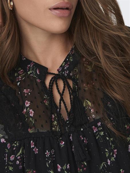 ONLTESSA ELIZA LS TOP WVN black