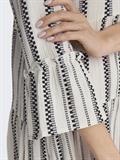 ONLTHYRA PEPLON DRESS AOP WVN cloud dancer