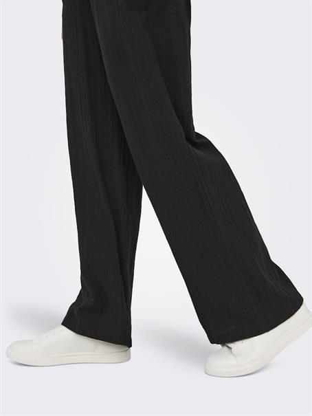ONLTIZANA COTTON LOOSE PANTS WVN NOOS black