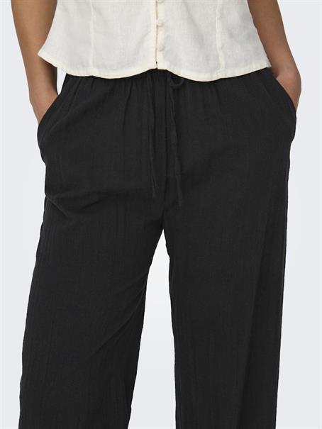 ONLTIZANA COTTON LOOSE PANTS WVN NOOS black
