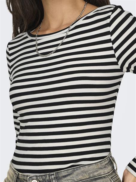 ONLTRISTA L/S BOATNECK TOP BOX JRS black