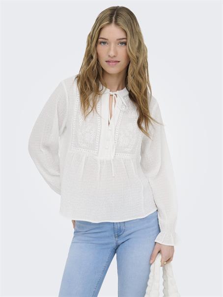 ONLVICKY LIFE L/S EMB TOP WVN NOOS cloud dancer