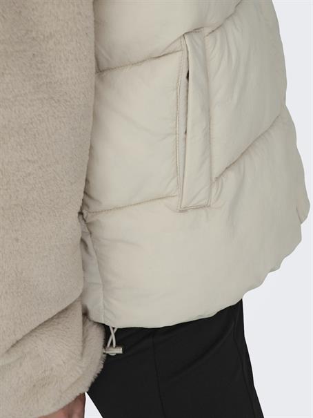 ONLWANJA FUR PUFFER MIX JACKET NOOS OTW moonbeam
