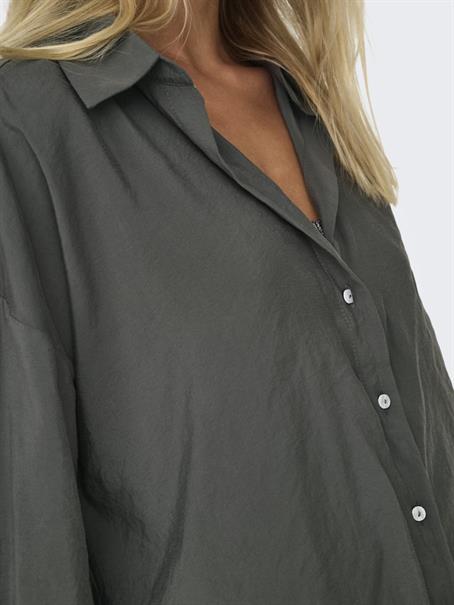 ONLZAZIMA L/S LOOSE SHIRT WVN phantom