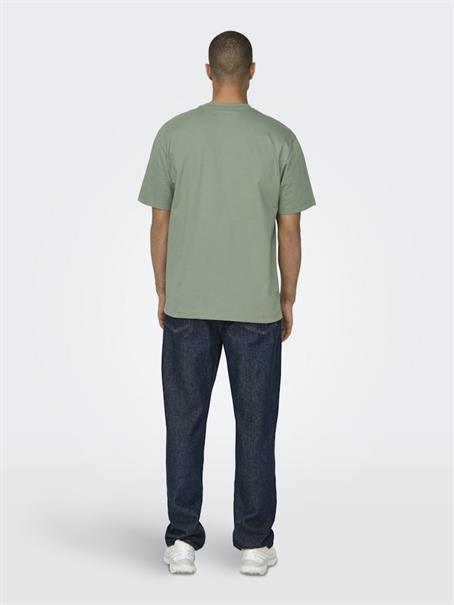 ONSFRED LIFE RLX SS TEE NOOS hedge green