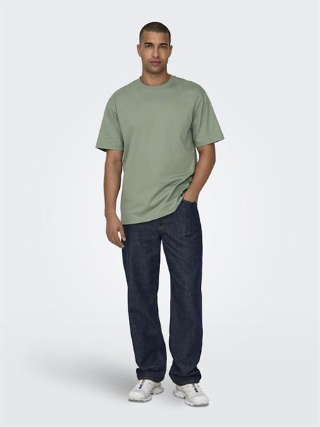 ONSFRED LIFE RLX SS TEE NOOS hedge green