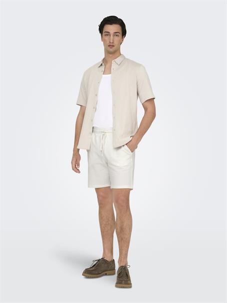 ONSKIAN LIFE STRAIGHT SEERS. SHORTS NOOS cloud dancer