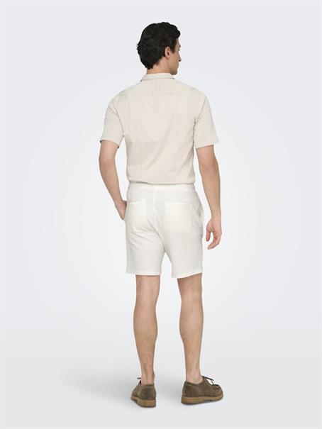 ONSKIAN LIFE STRAIGHT SEERS. SHORTS NOOS cloud dancer