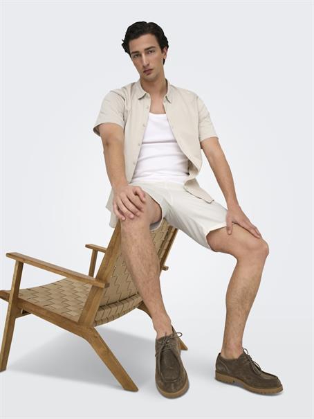 ONSKIAN LIFE STRAIGHT SEERS. SHORTS NOOS cloud dancer