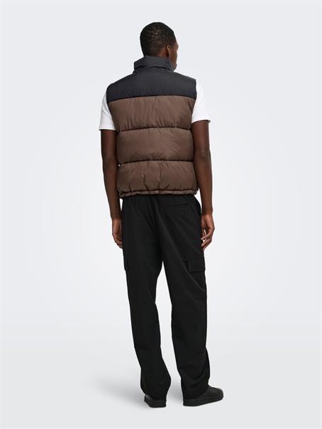 ONSMAVERICK PUFFER VEST OTW hot fudge