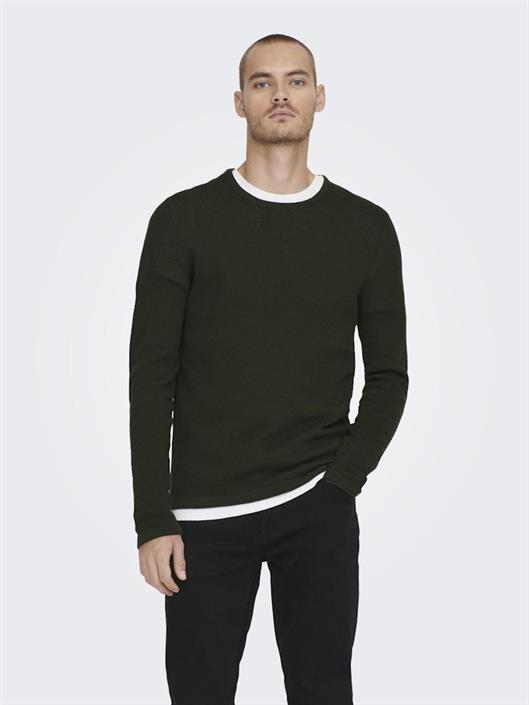 onspanter-reg-12-struc-crew-knit-noos-dunkelgrün1