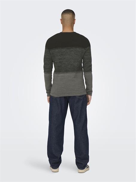ONSPANTER REG 12 STRUC CREW KNIT NOOS dunkelgrün2