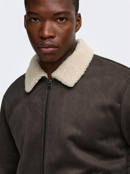 ONSROYCE SHEARLING JACKET OTW hot fudge