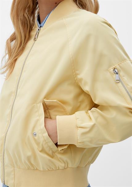 Outdoor-Jacke gelb