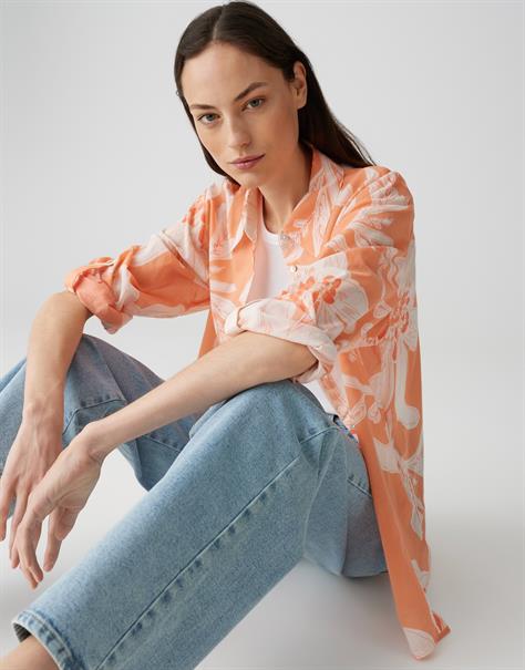 pale orange