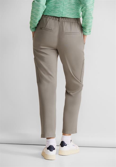 paperbag-hose-cool-ivory