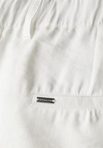 Paperbag Hose im Casual Fit off white