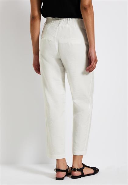 Paperbag Hose im Casual Fit off white