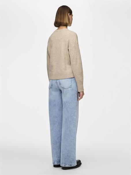 PCMALOU LS O-NECK CUTLINE KNIT NOOS BC taupe gray