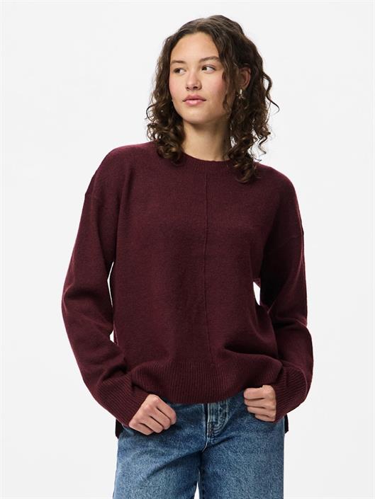 pcmalou-ls-o-neck-cutline-knit-noos-bc-tawny-port