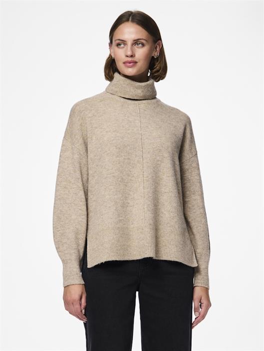 pcmalou-ls-rollneck-knit-noos-bc-taupe-gray