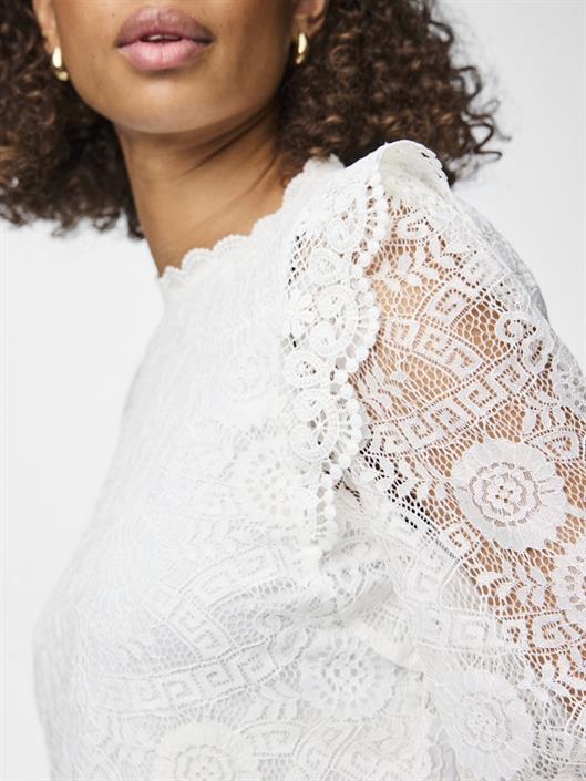 pcolline-ls-lace-top-wvn-noos-cloud-dancer