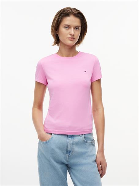 pink daisy