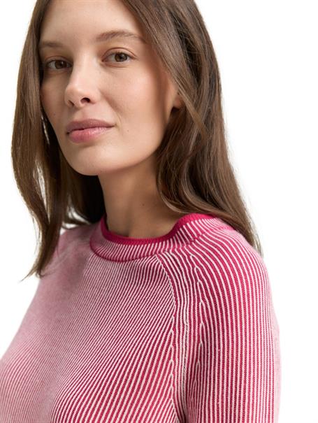 pink plaited knit