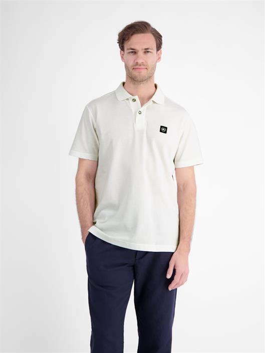 polo-knopf-broken-white