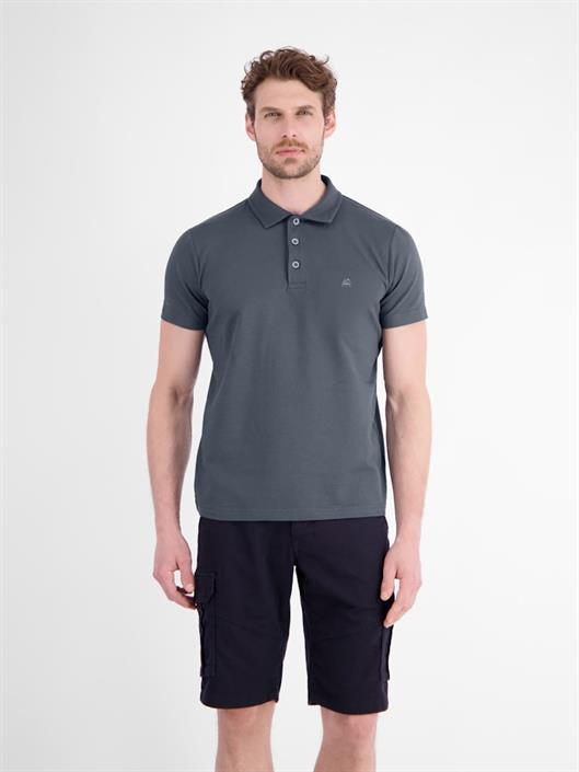 polo-knopf-lava-grey