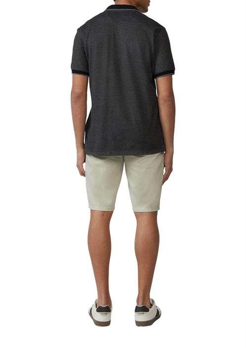 polo-shirt-grau