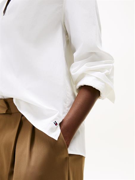 POPLIN V-NK BLOUSE th optic white