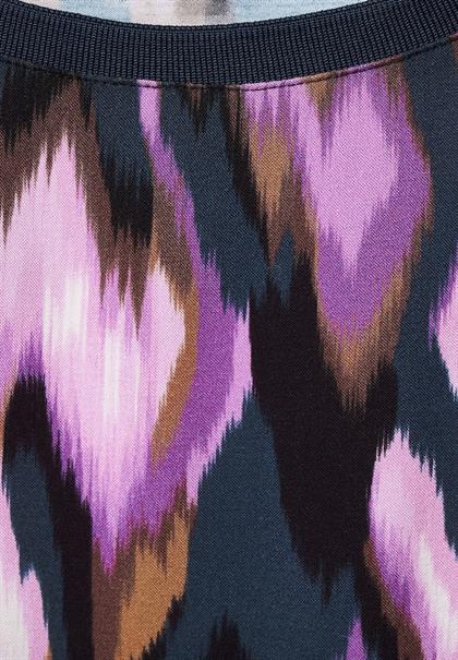 Printshirt im Materialmix deep pure lilac