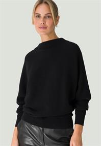 Pullover black beauty
