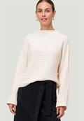Pullover eggnog