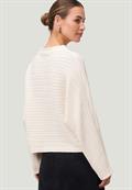 Pullover eggnog