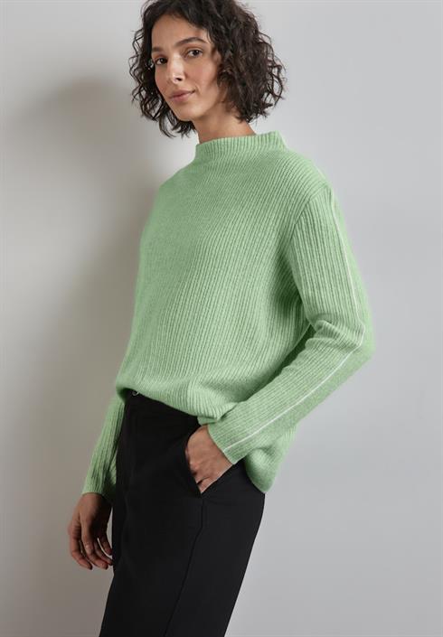 pullover-mit-kontrastdetail-gleam-green-mel