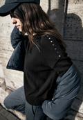 Pullover mit Nieten black