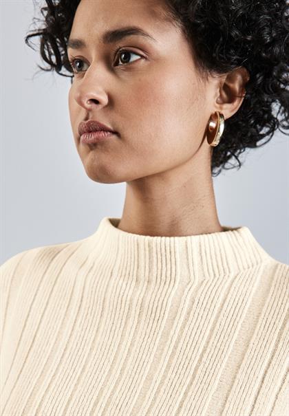 Pullover mit Rippstruktur soft beige