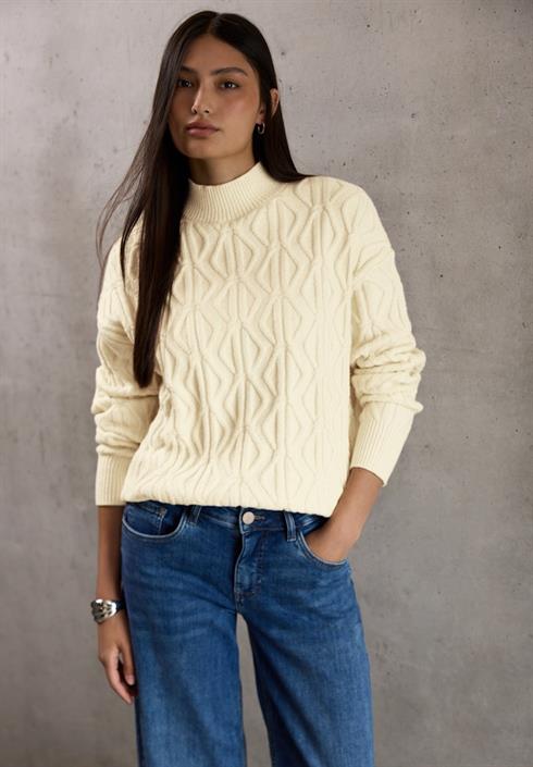 pullover-mit-strickmuster-soft-beige