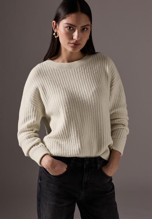 pullover-mit-struktur-soft-beige