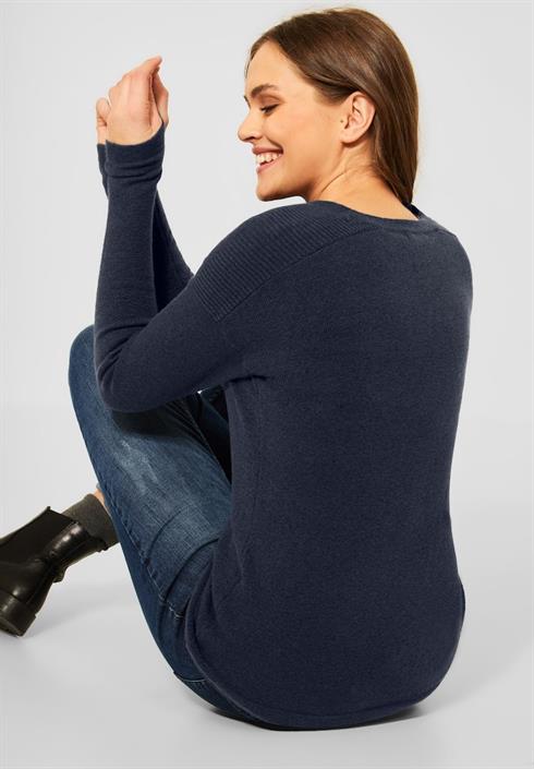 pullover-mit-v-ausschnitt-deep-blue-melange
