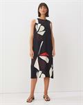 Qariel floral black