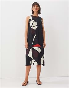 Qariel floral black