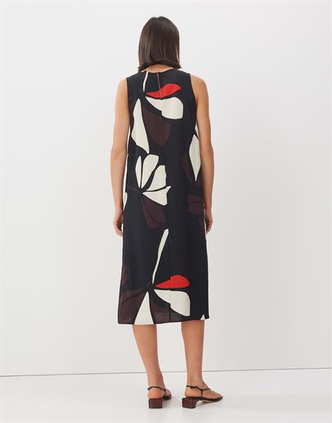 Qariel floral black