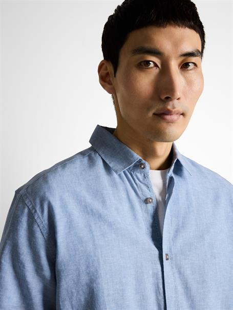 Regular Fit Kurzarmhemd mit Leinenanteil bleeched blue chambray